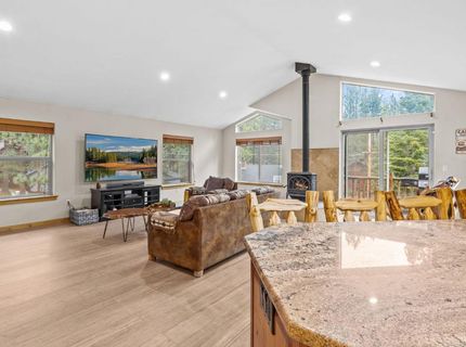 1072 Turnback Trail, South Lake Tahoe, CA 96150 Photo
