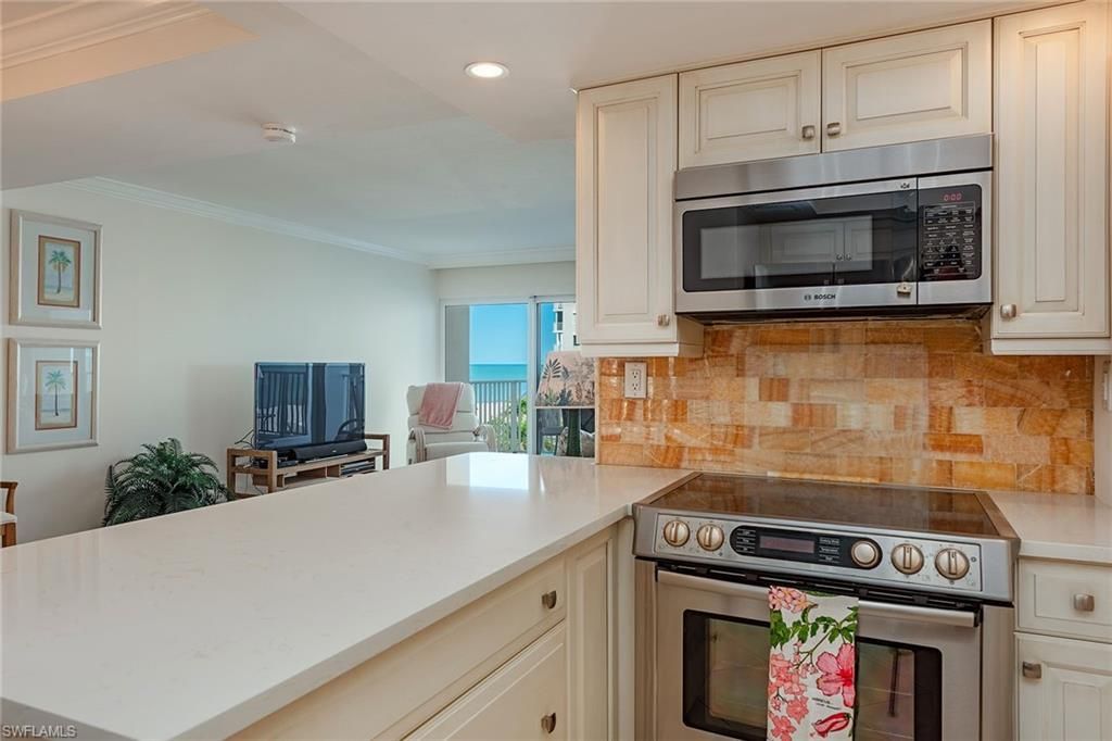 3443 Gulf Shore Blvd N, Unit 313, Naples, FL 34103 Photo