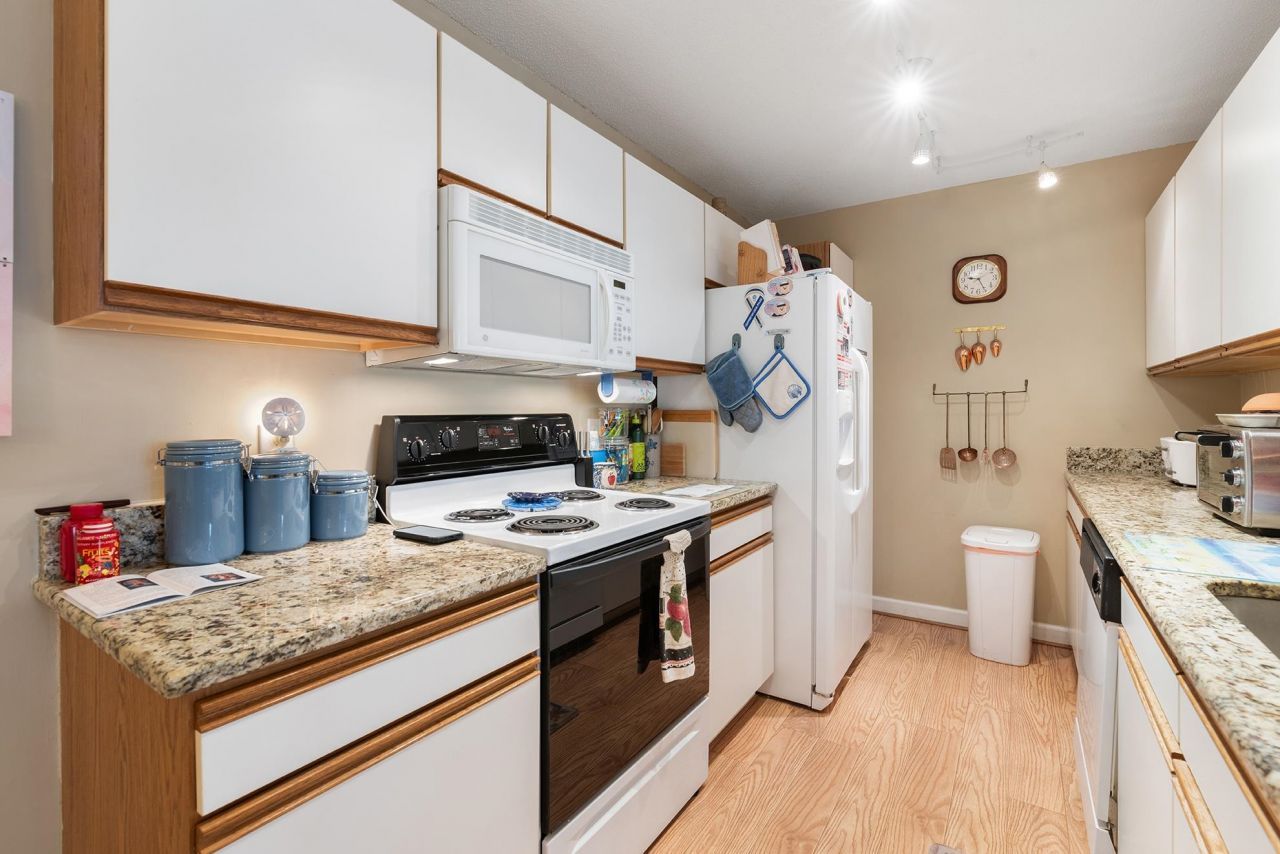 4390 Daphne Ln. Photo 14