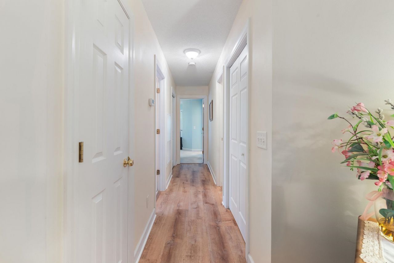 4390 Daphne Ln. Photo 17