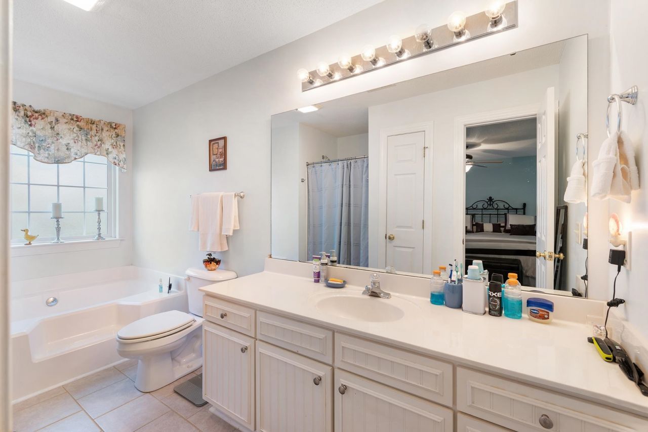 4390 Daphne Ln. Photo 28