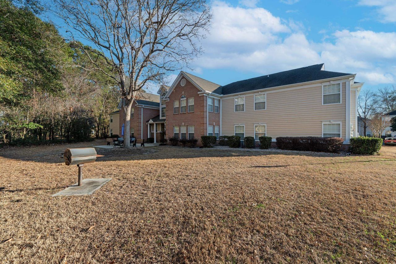 4390 Daphne Ln. Photo 4