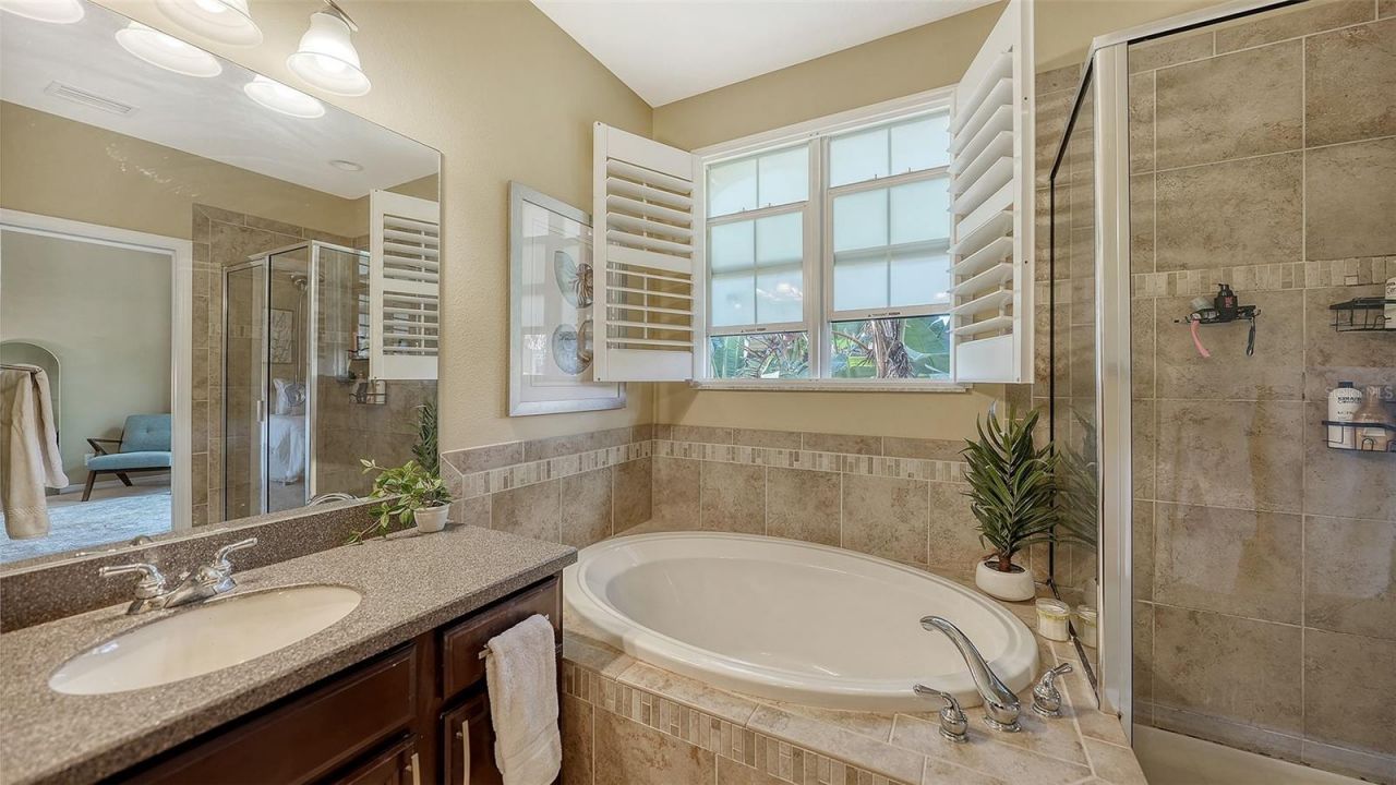 5507 Napa Drive, Sarasota, FL 34243 Photo