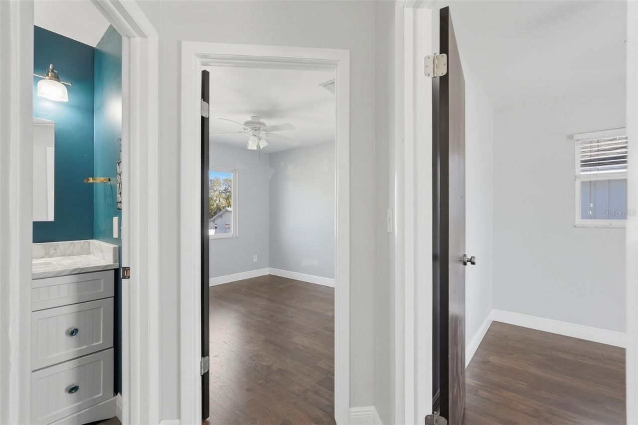 1858 Michigan Avenue Ne, Saint Petersburg, FL 33703 Photo