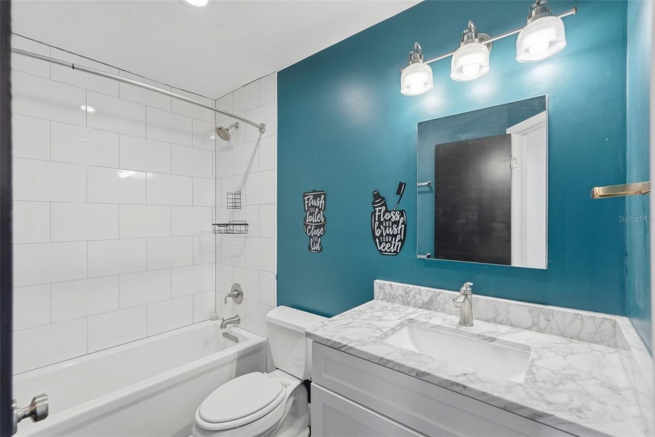 1858 Michigan Avenue Ne, Saint Petersburg, FL 33703 Photo