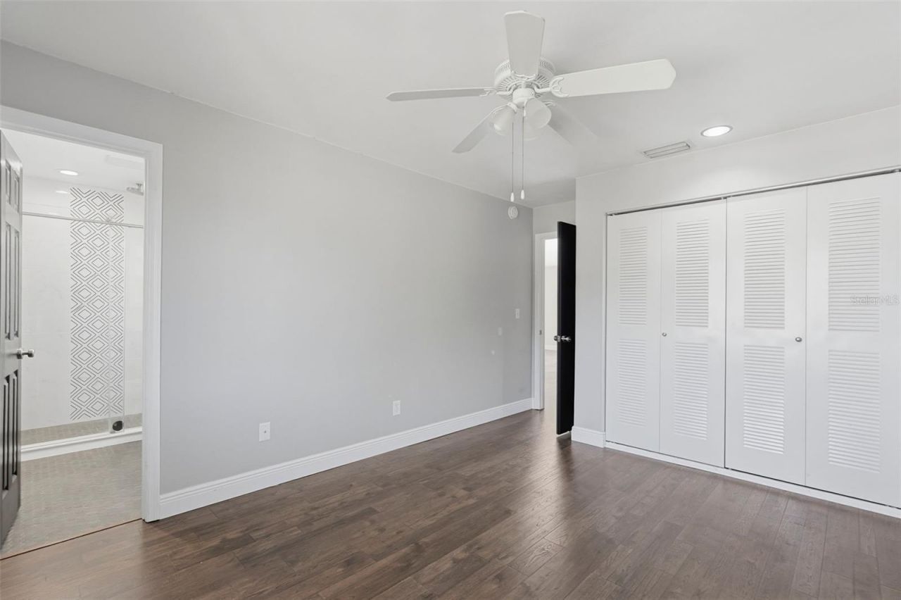 1858 Michigan Avenue Ne, Saint Petersburg, FL 33703 Photo