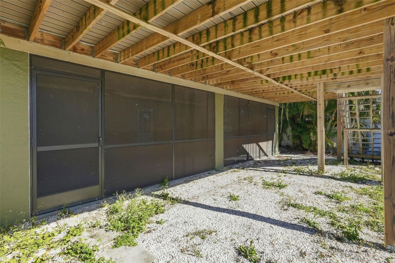 1858 Michigan Avenue Ne, Saint Petersburg, FL 33703 Photo