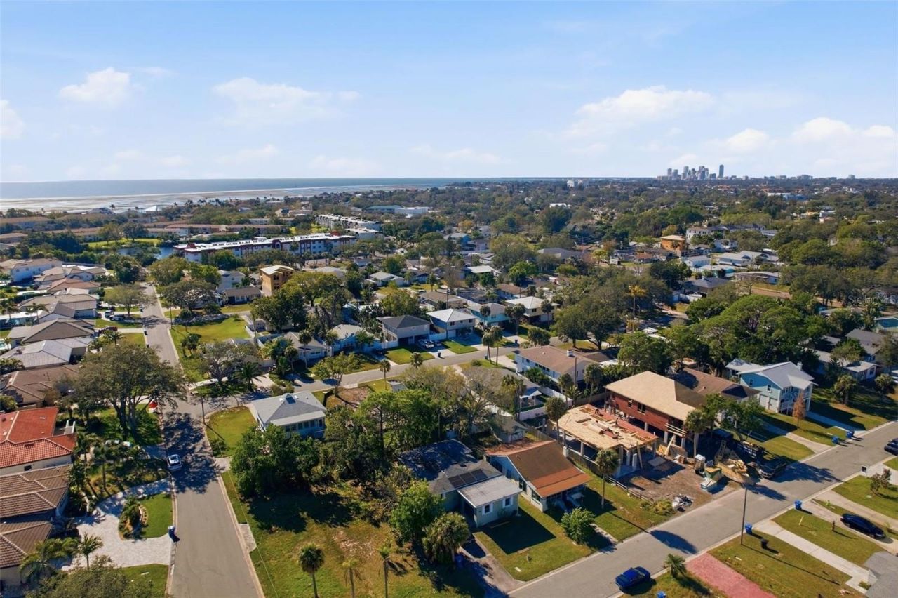 1858 Michigan Avenue Ne, Saint Petersburg, FL 33703 Photo