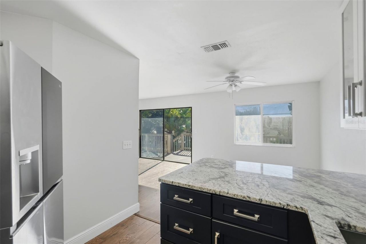 1858 Michigan Avenue Ne, Saint Petersburg, FL 33703 Photo