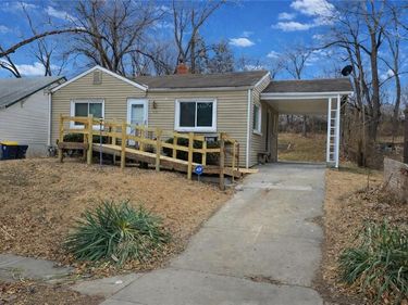 2121 E 77th Terrace, Kansas City, MO 64132