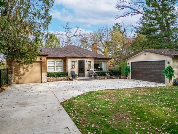 4215 OAKLANE Road, Rockford, IL 61109