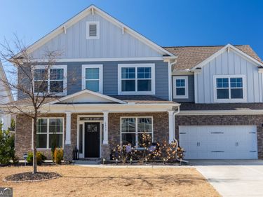 6833 Benjamin Drive, Flowery Branch, GA 30542