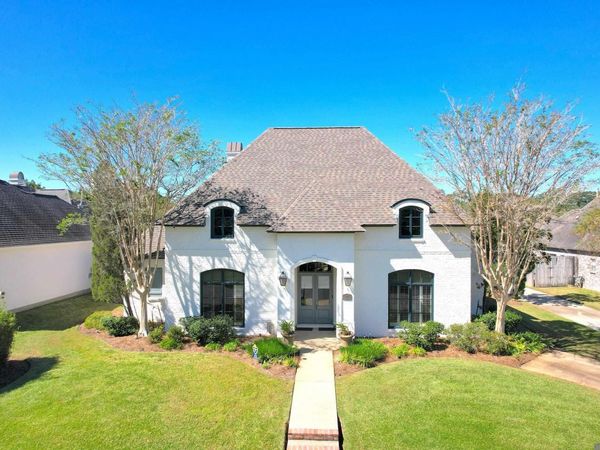 413 Longmeadow Dr, Baton Rouge, LA 70810