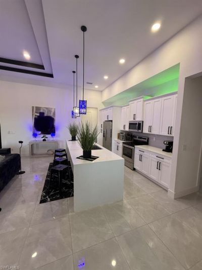 907 NE 13th Pl, Cape Coral, FL 33909 Photo