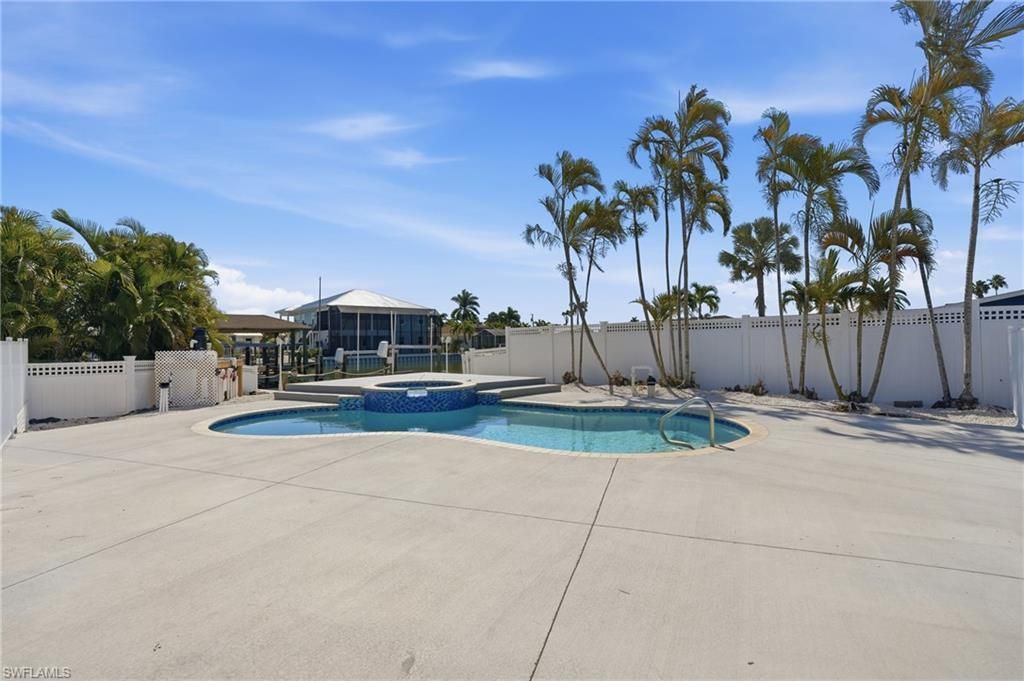 1 Fairview Blvd, Fort Myers Beach, FL 33931 Photo