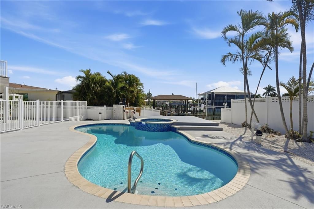 1 Fairview Blvd, Fort Myers Beach, FL 33931 Photo