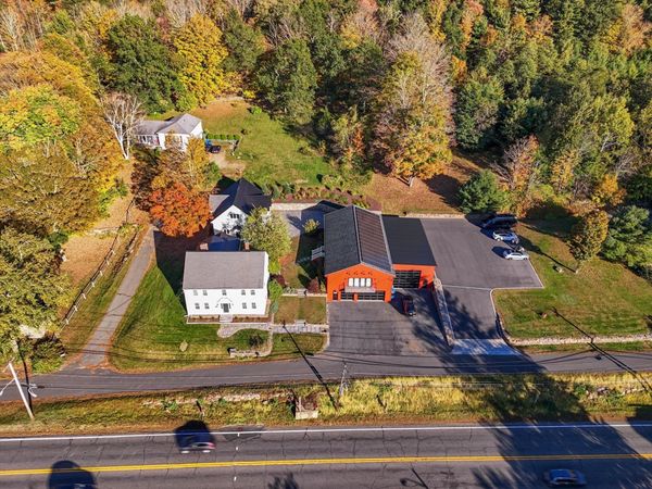 21 Sturbridge Rd, Brimfield, MA 01010
