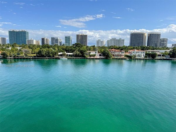 10101 E Bay Harbor Dr, Unit 504, Bay Harbor Islands, FL 33154