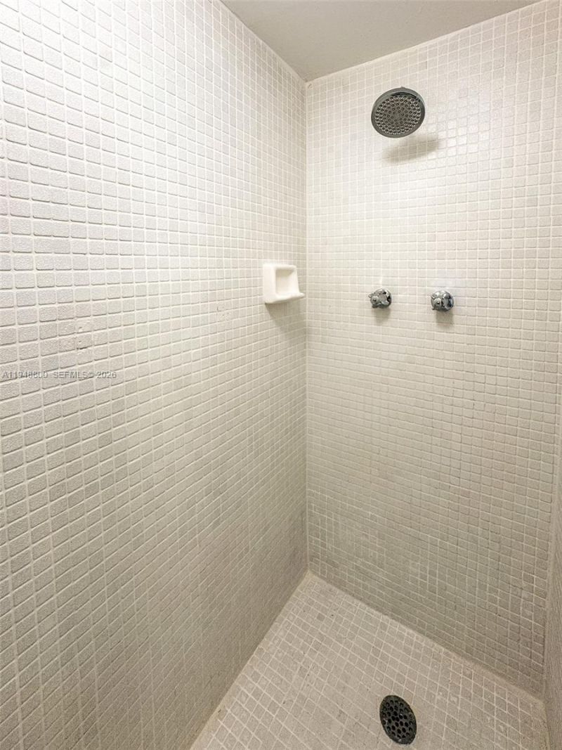 10101 E Bay Harbor Dr, Unit 504, Bay Harbor Islands, FL 33154 Photo