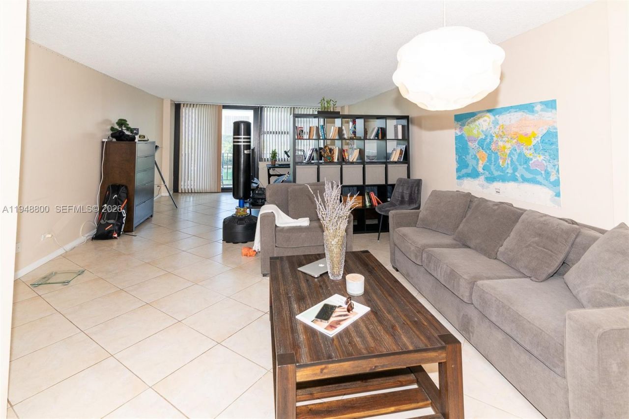 10101 E Bay Harbor Dr, Unit 504, Bay Harbor Islands, FL 33154 Photo