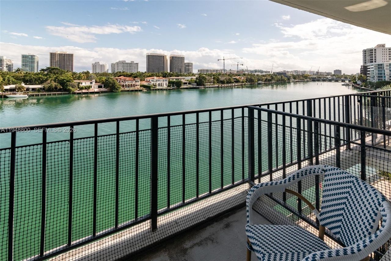10101 E Bay Harbor Dr, Unit 504, Bay Harbor Islands, FL 33154 Photo