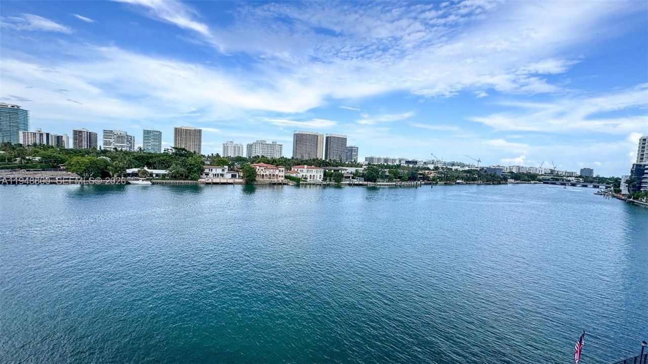 10101 E Bay Harbor Dr, Unit 504, Bay Harbor Islands, FL 33154 Photo