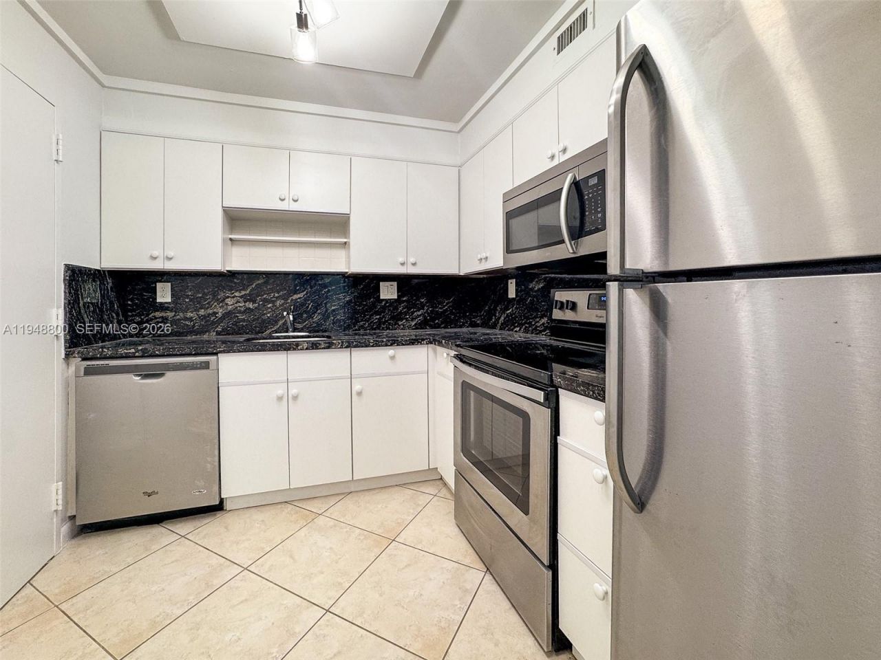 10101 E Bay Harbor Dr, Unit 504, Bay Harbor Islands, FL 33154 Photo