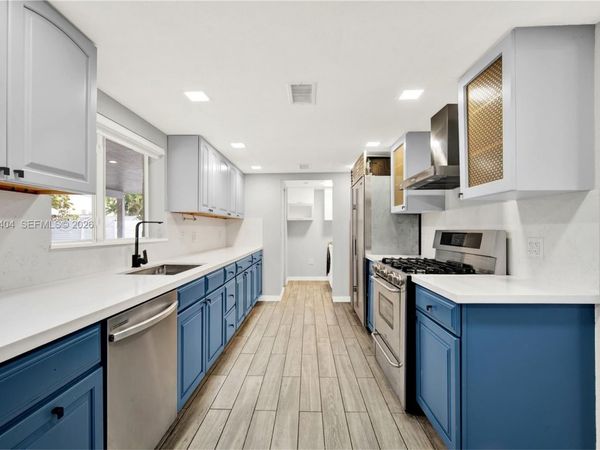 463 E 61st St, Hialeah, FL 33013