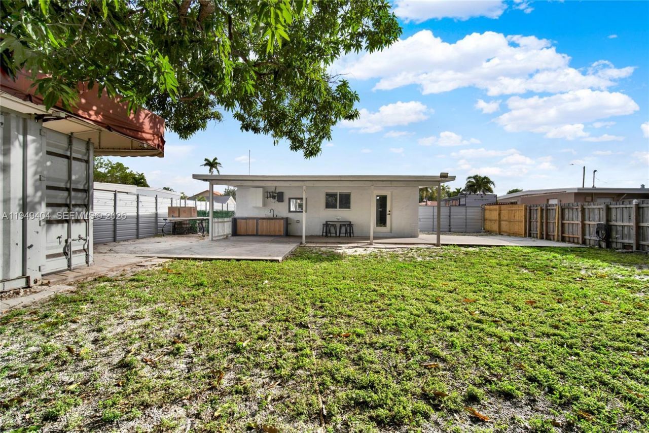 463 E 61st St, Hialeah, FL 33013 Photo