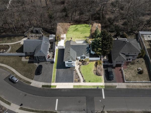 53 Elizabeth Drive, Bethpage, NY 11714