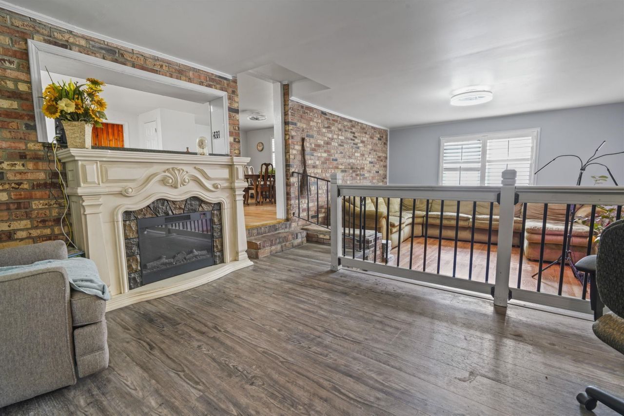 408 Rosemary St. Photo 12