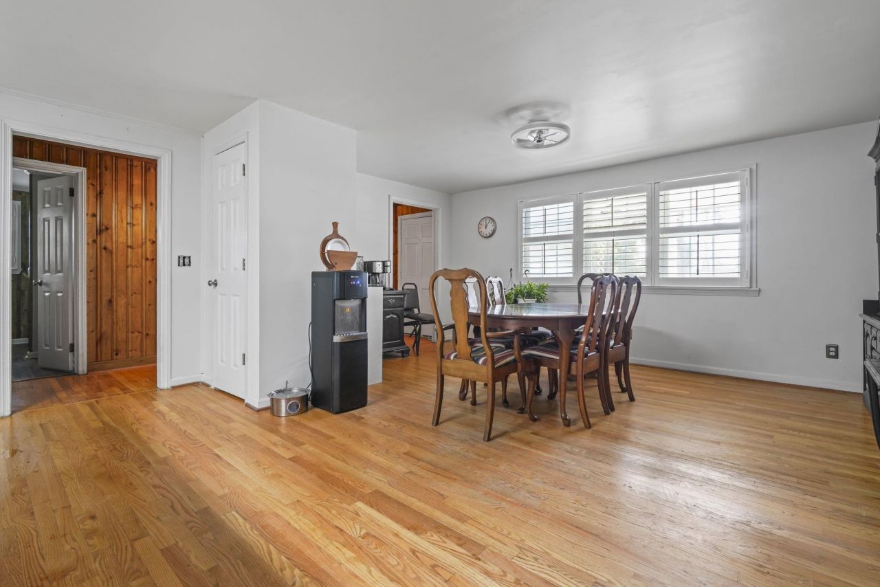 408 Rosemary St. Photo 8