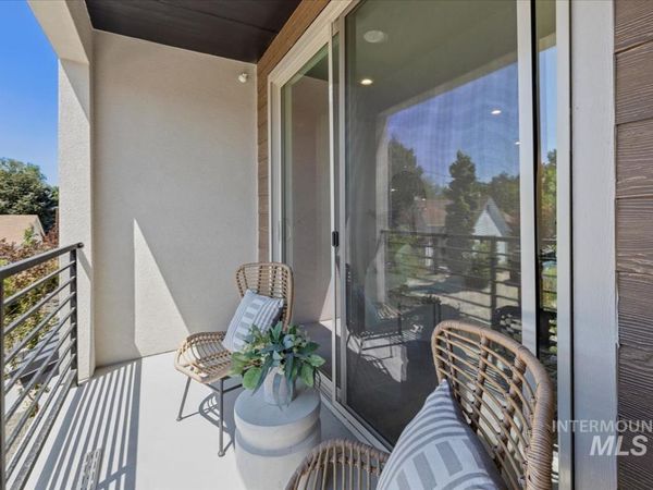 1709 S Rockview Ln, Boise, ID 83705