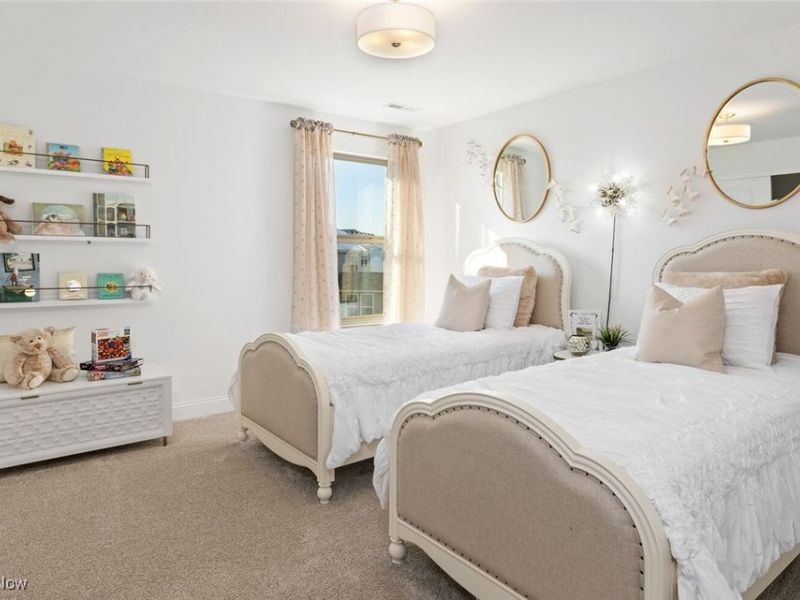 821 Colesbourne Circle, Uniontown, OH 44685 Photo 16