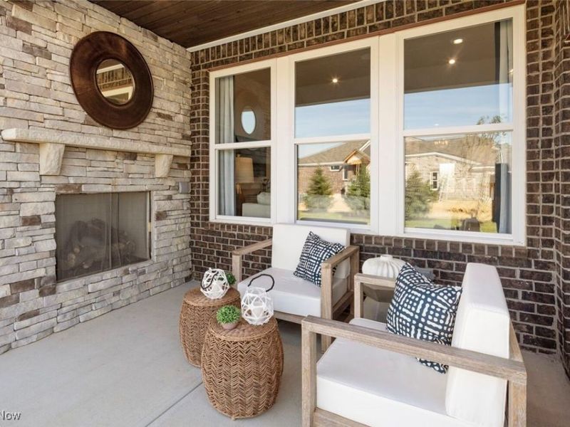 821 Colesbourne Circle, Uniontown, OH 44685 Photo 21