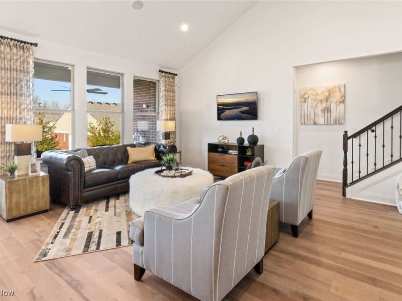 821 Colesbourne Circle, Uniontown, OH 44685 Photo 3