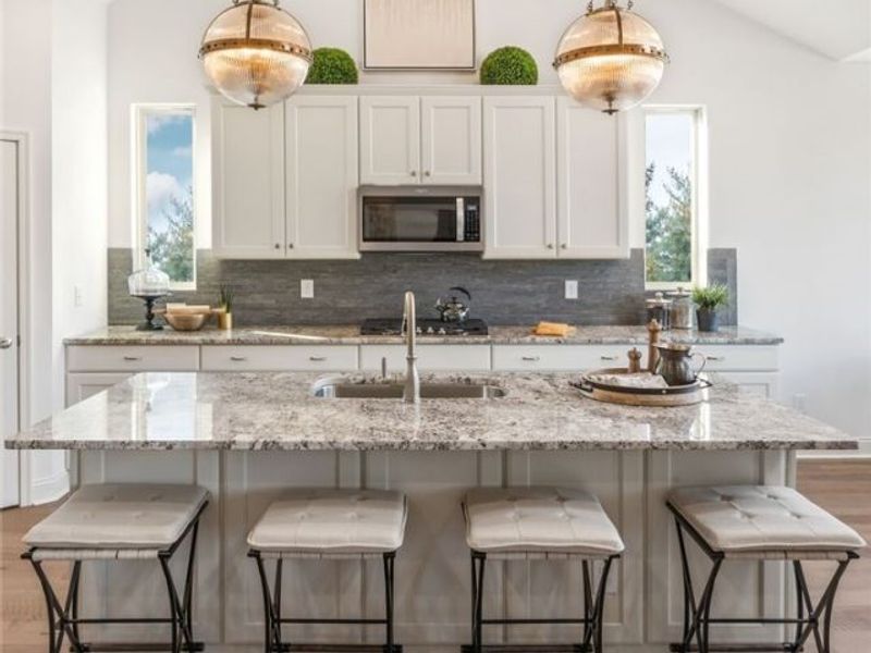 821 Colesbourne Circle, Uniontown, OH 44685 Photo 6