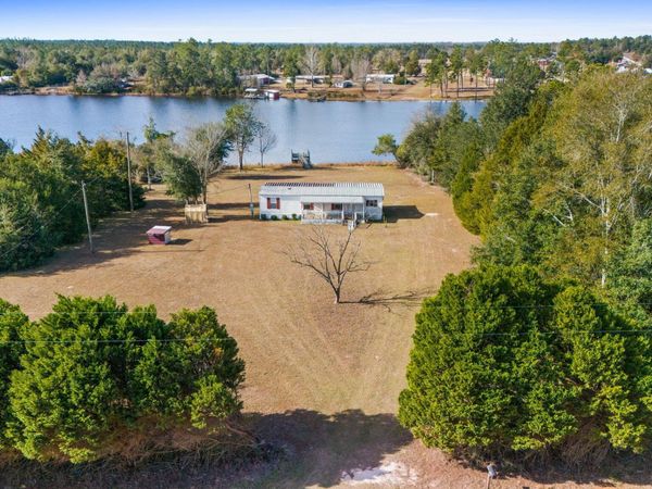 519 Mcpherson Drive, Alford, FL 32420