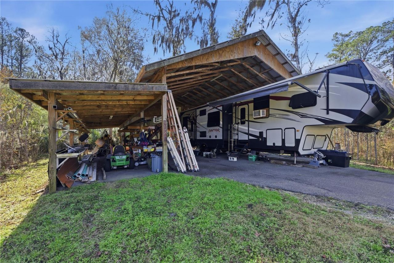 19040 NW 88th Avenue Road, Reddick, FL 32686 Photo