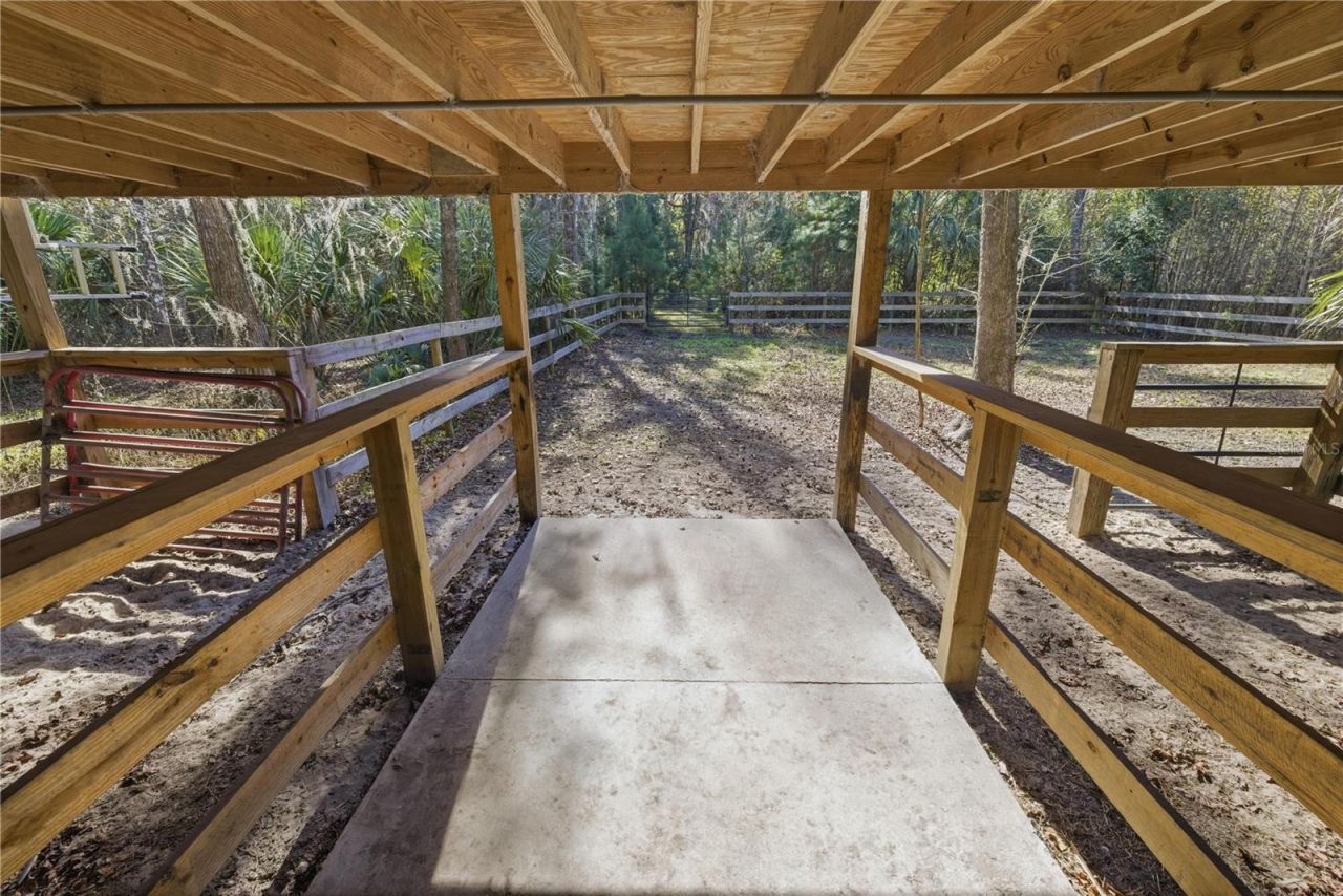 19040 NW 88th Avenue Road, Reddick, FL 32686 Photo