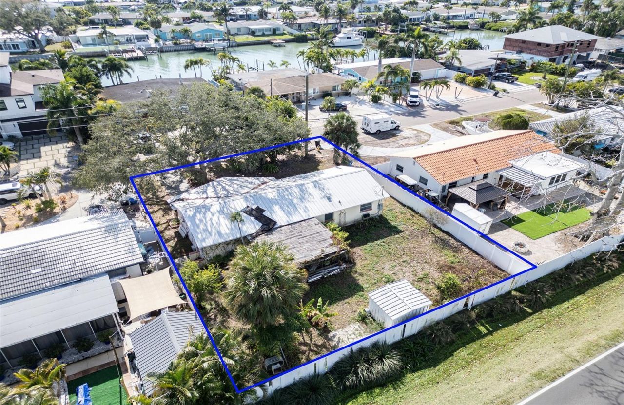 7833 Causeway Boulevard S, Saint Petersburg, FL 33707 Photo