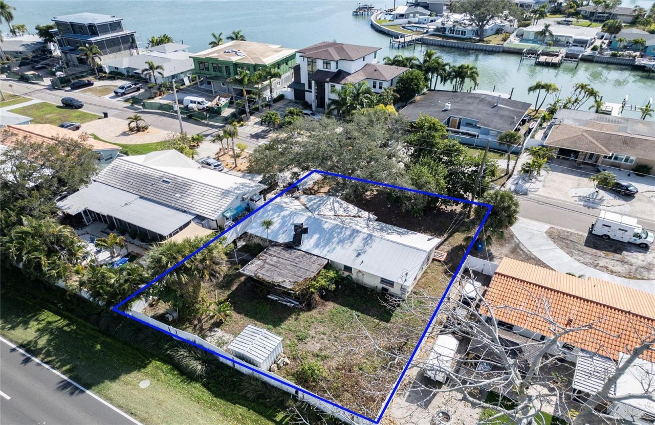 7833 Causeway Boulevard S, Saint Petersburg, FL 33707 Photo