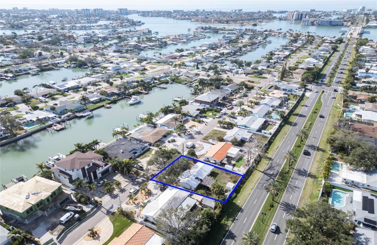 7833 Causeway Boulevard S, Saint Petersburg, FL 33707 Photo