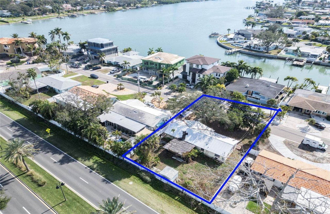 7833 Causeway Boulevard S, Saint Petersburg, FL 33707 Photo