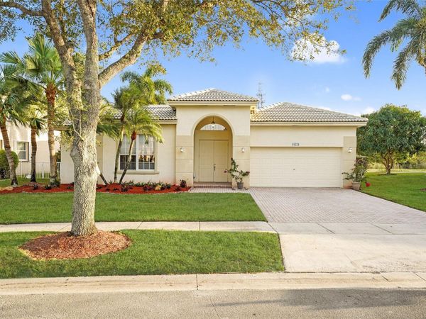 16778 NW 8th St, Pembroke Pines, FL 33028