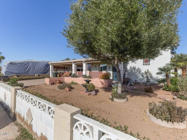 8048 W GLENROSA Avenue W, Phoenix, AZ 85033