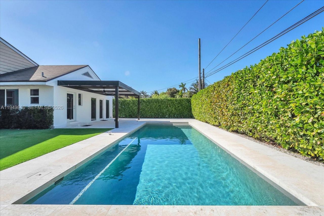 6735 SW 51st St, Miami, FL 33155 Photo