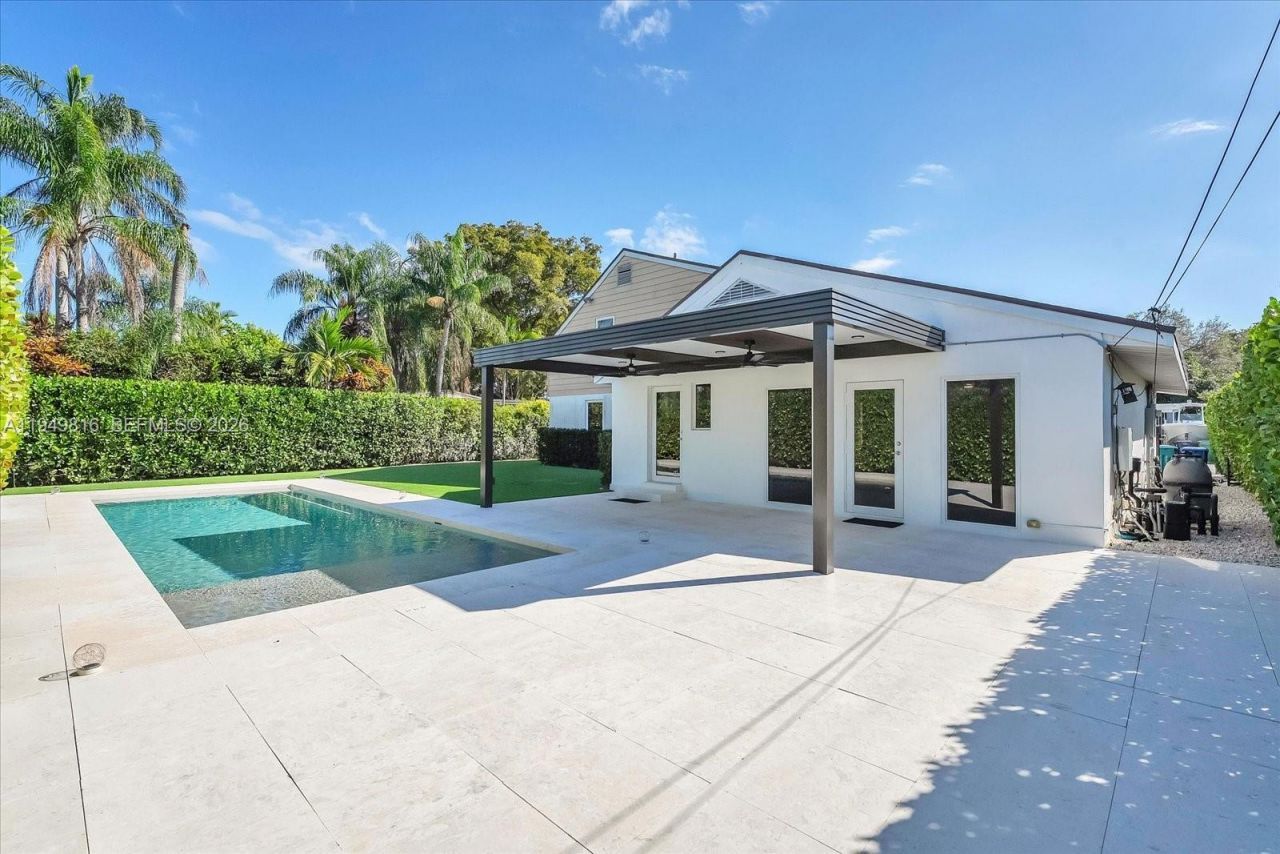 6735 SW 51st St, Miami, FL 33155 Photo