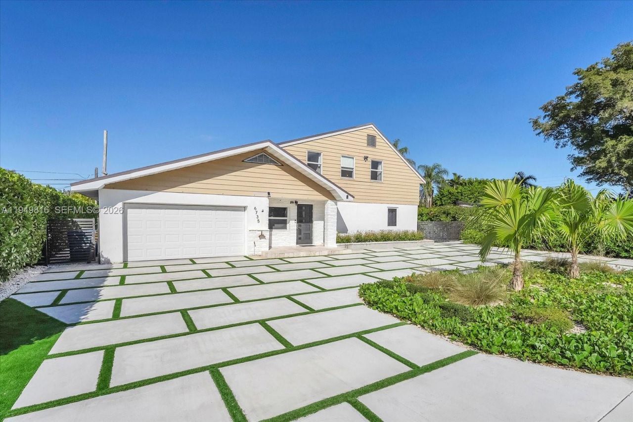 6735 SW 51st St, Miami, FL 33155 Photo