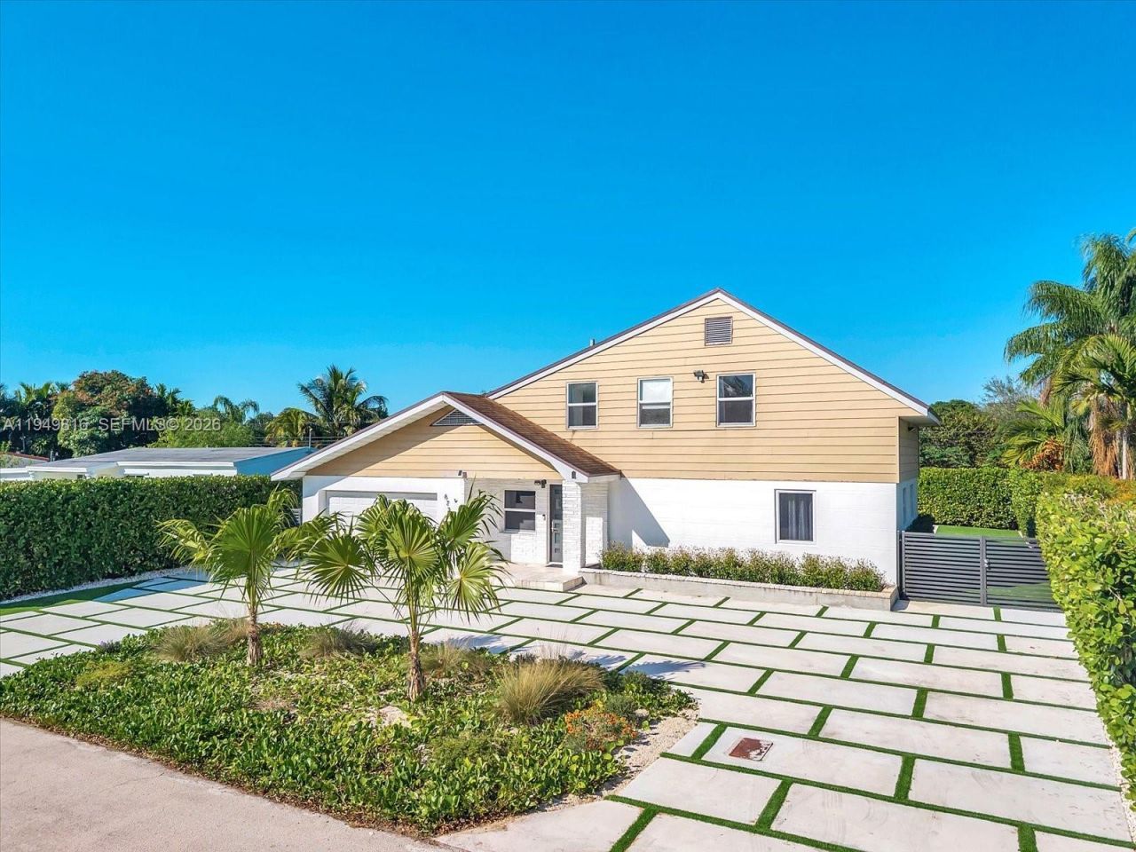 6735 SW 51st St, Miami, FL 33155 Photo